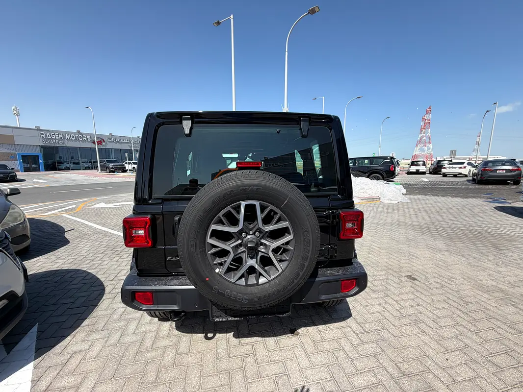JEEP Wrangler Sahara 2025 - photo 3 - Import Émirats | International Cars