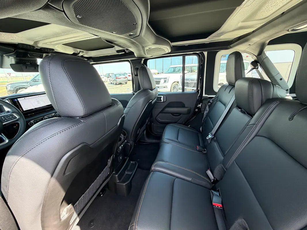 JEEP Wrangler Sahara 2025 - photo 6 - Import Émirats | International Cars