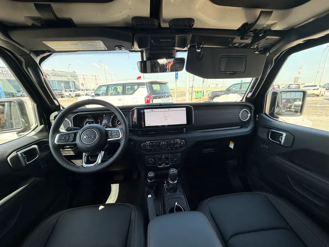 JEEP Wrangler Sahara 2025 - photo 8 - Import Émirats | International Cars