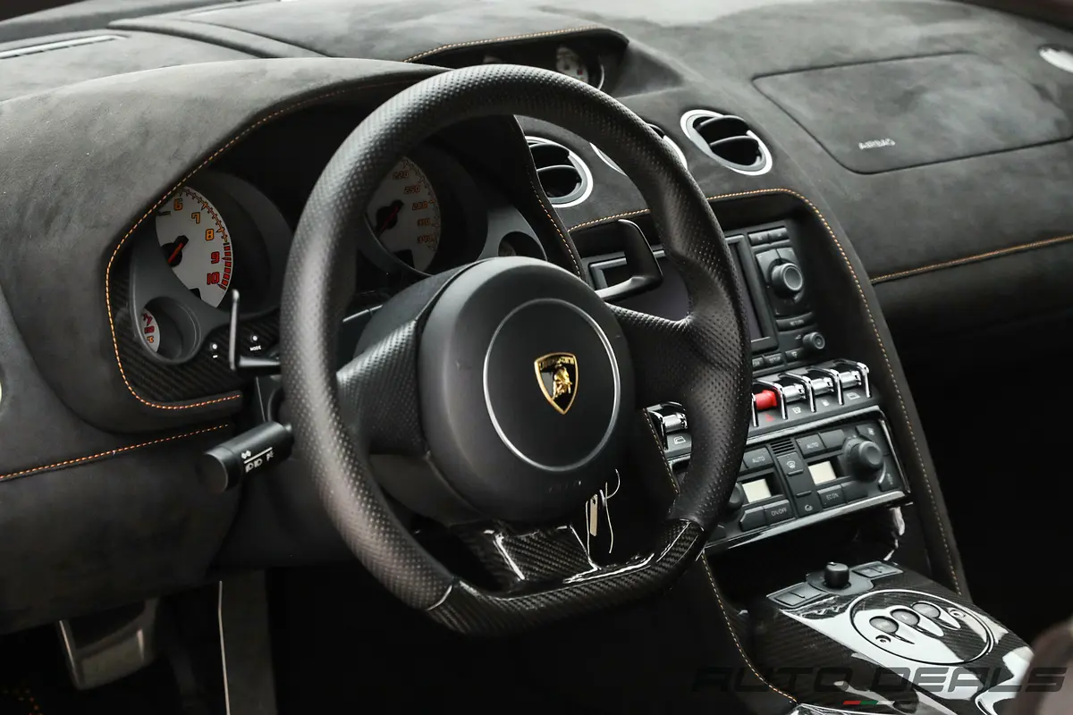 LAMBORGHINI Gallardo Lp570-4 Superleggera 2011 - photo 12 - Import Émirats | International Cars