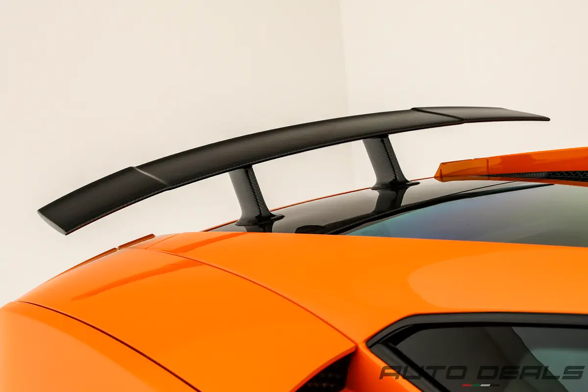 LAMBORGHINI Gallardo Lp570-4 Superleggera 2011 - photo 8 - Import Émirats | International Cars