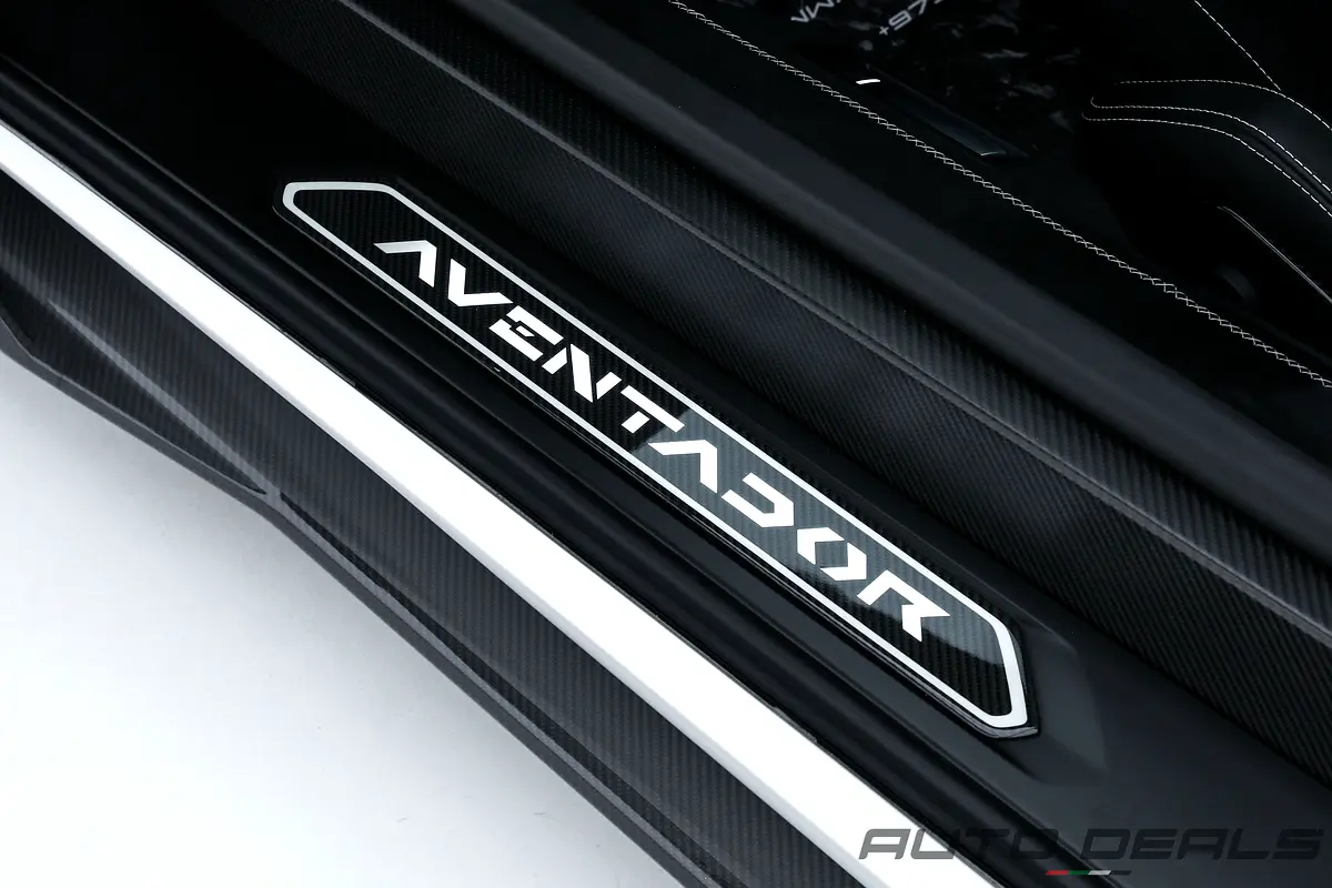 LAMBORGHINI Aventador Other 2019 - photo 12 - Import Émirats | International Cars
