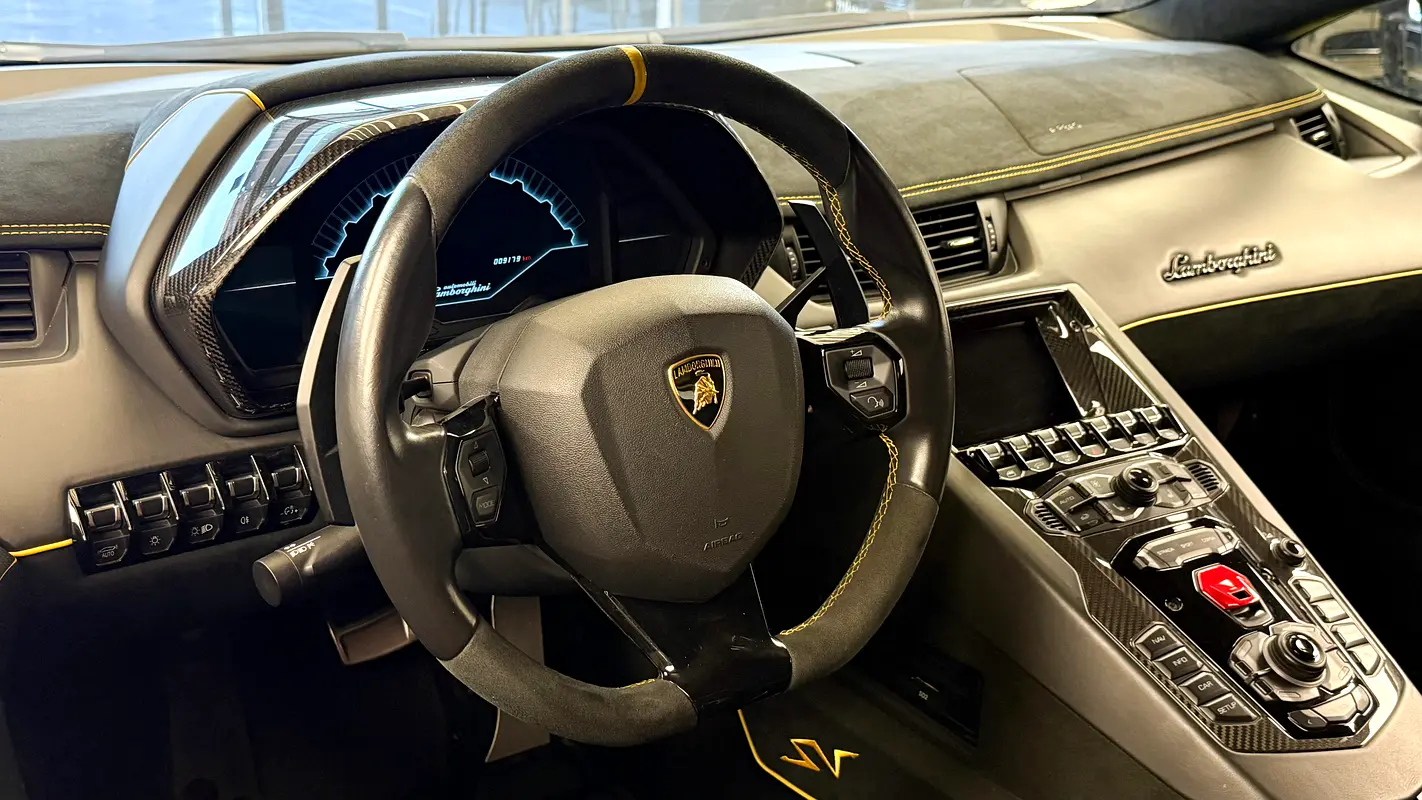 LAMBORGHINI Aventador LP 750-4 Superveloce 2017 - photo 5 - Import Émirats | International Cars