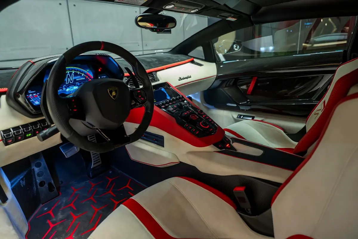 LAMBORGHINI Aventador LP 770-4 Superveloce Jota Roadster 2020 - photo 8 - Import Émirats | International Cars