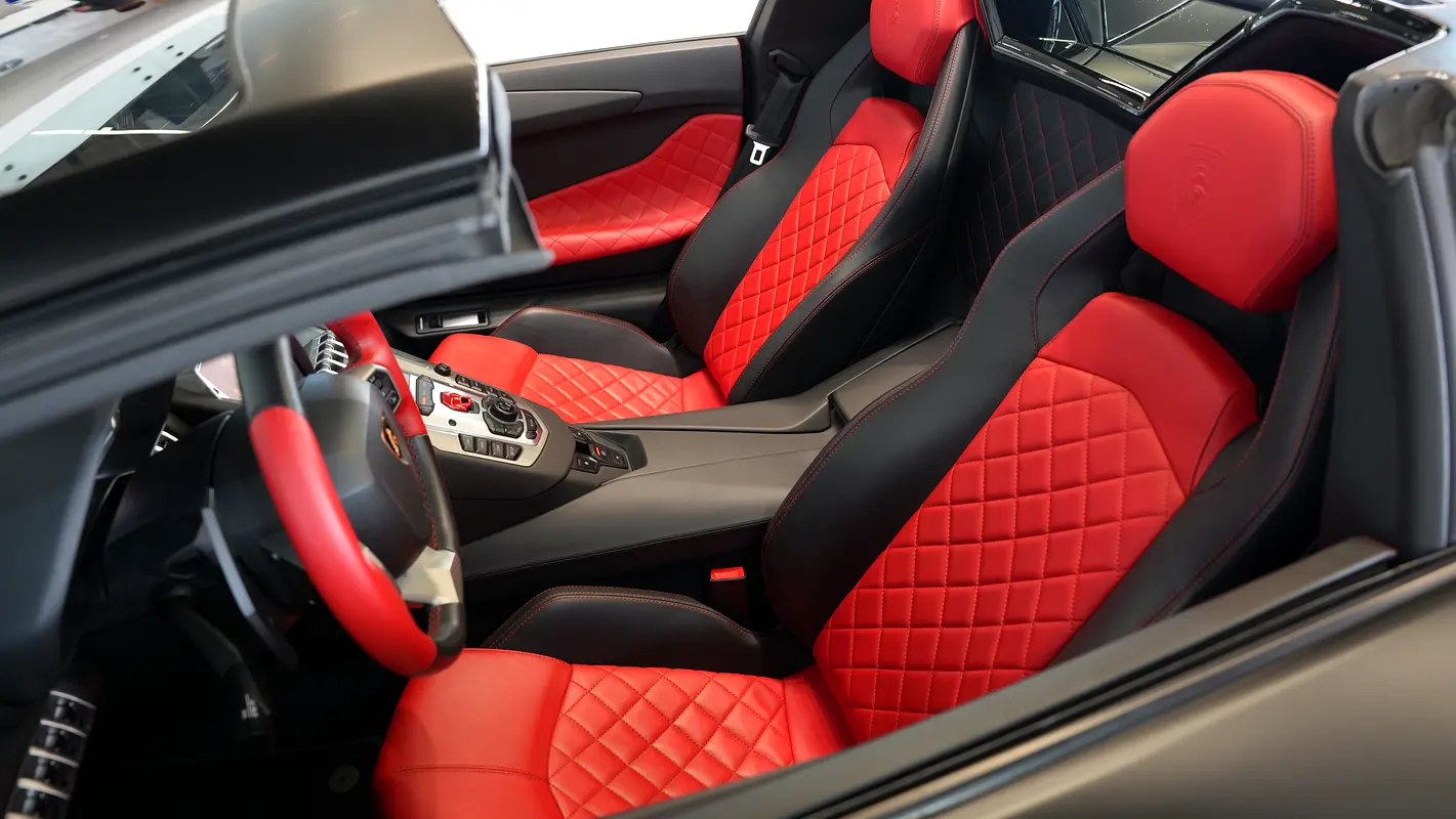 LAMBORGHINI Aventador LP 700-4 Roadster 2015 - photo 11 - Import Émirats | International Cars