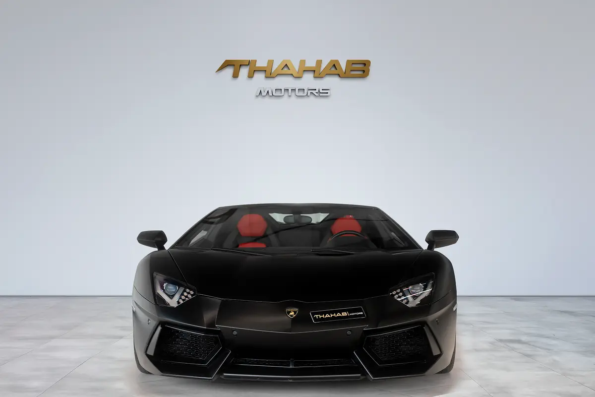 LAMBORGHINI Aventador LP 700-4 Roadster 2015 - photo 6 - Import Émirats | International Cars