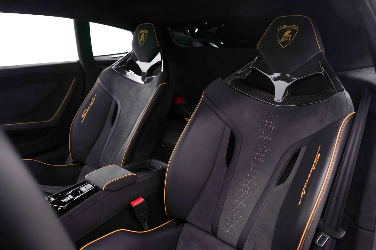 LAMBORGHINI Huracan Sterrato 2024 - photo 11 - Import Émirats | International Cars