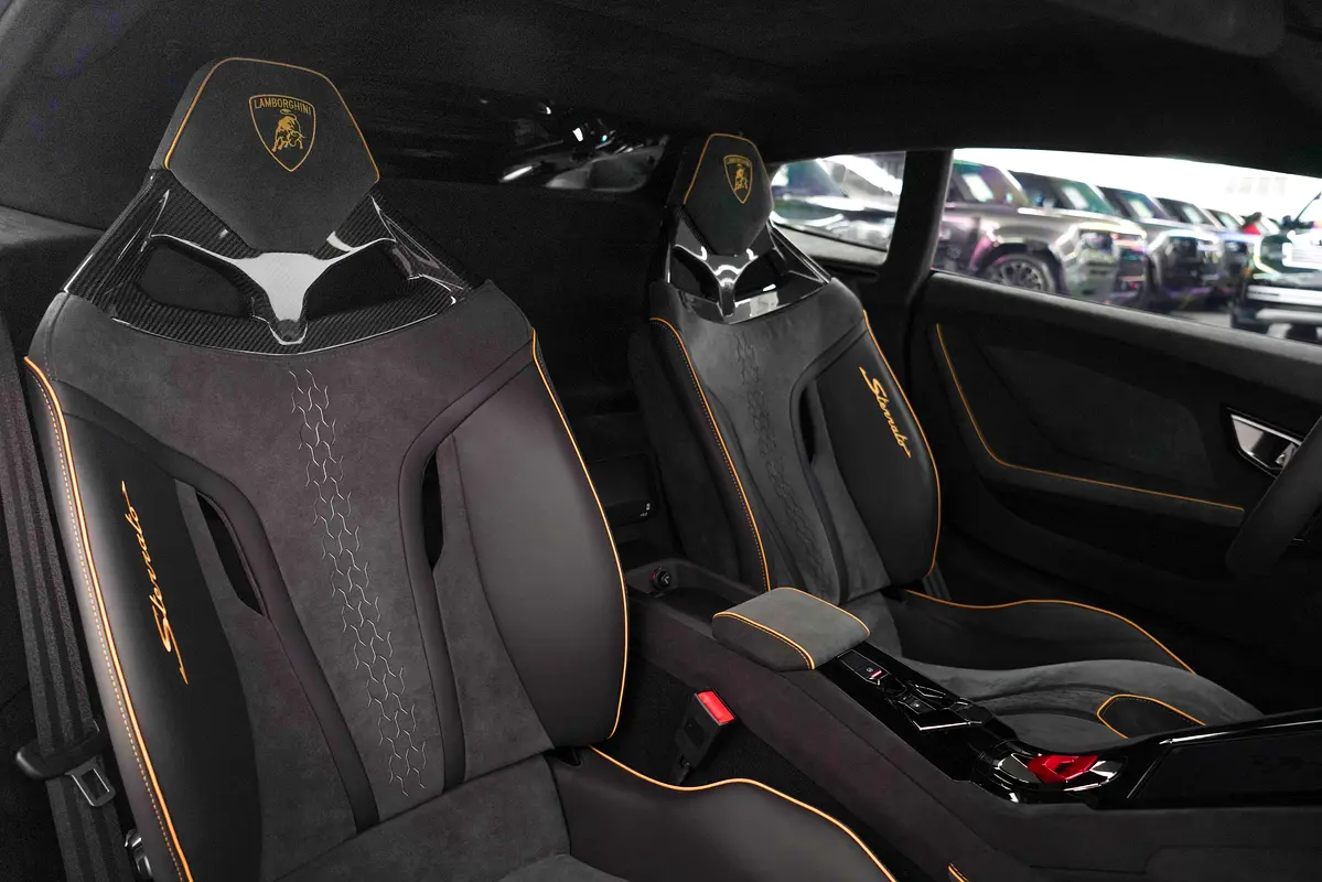 LAMBORGHINI Huracan Sterrato 2024 - photo 12 - Import Émirats | International Cars