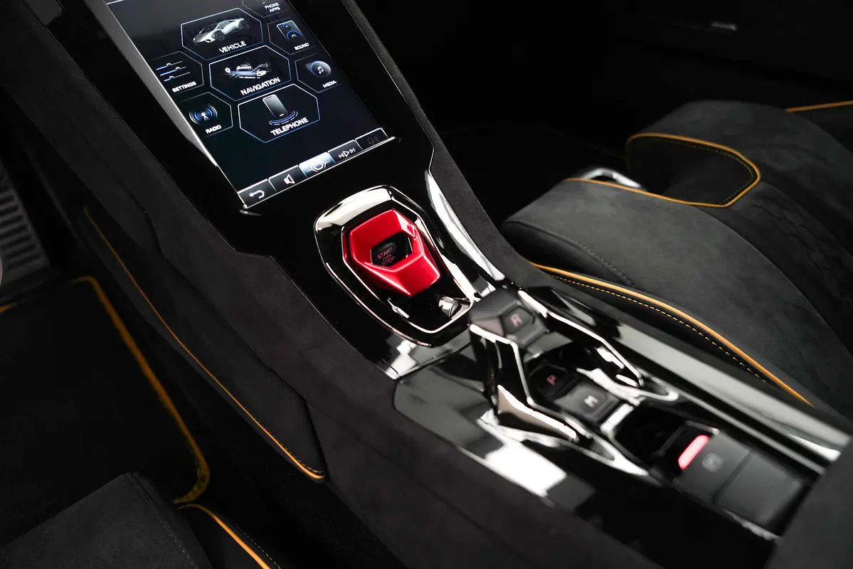 LAMBORGHINI Huracan Sterrato 2024 - photo 8 - Import Émirats | International Cars