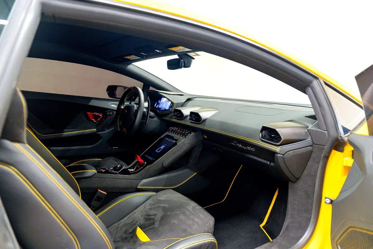 LAMBORGHINI Huracan Tecnica 2023 - photo 12 - Import Émirats | International Cars