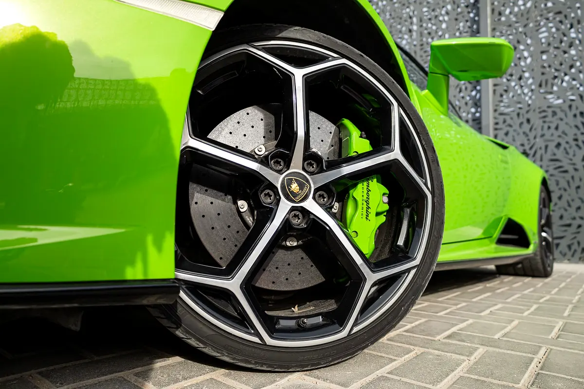 LAMBORGHINI Huracan EVO Spyder 2022 - photo 9 - Import Émirats | International Cars