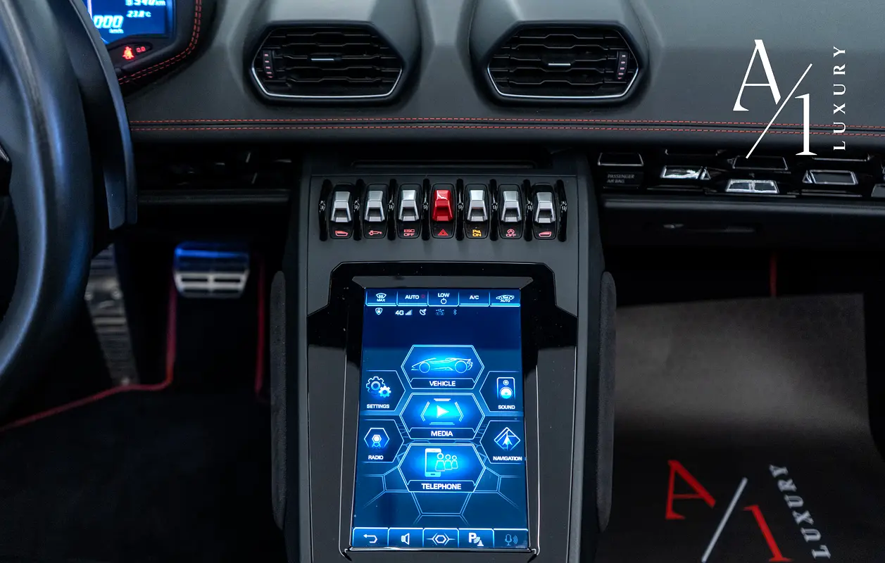 LAMBORGHINI Huracan EVO Spyder 2023 - photo 11 - Import Émirats | International Cars