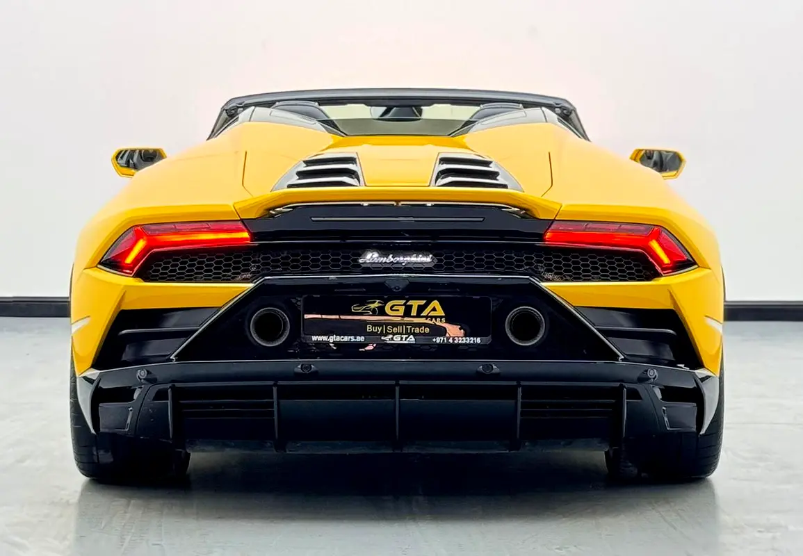 LAMBORGHINI Huracan EVO Spyder 2023 - photo 6 - Import Émirats | International Cars
