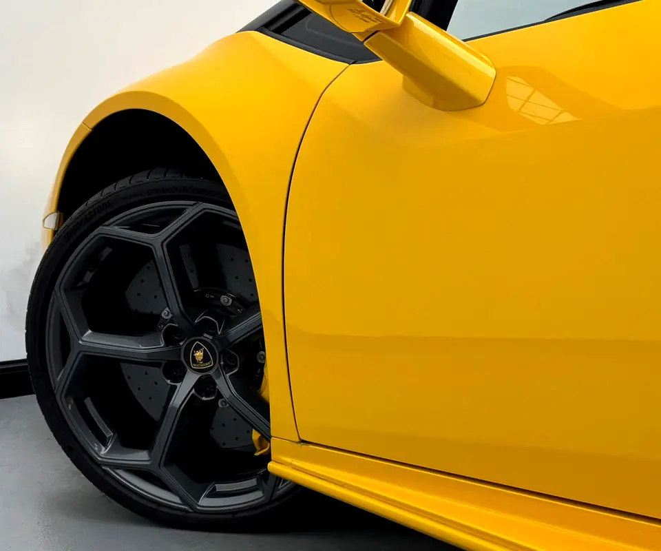 LAMBORGHINI Huracan EVO Spyder 2023 - photo 8 - Import Émirats | International Cars