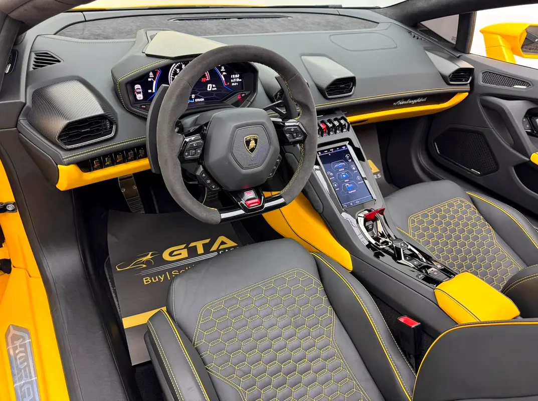 LAMBORGHINI Huracan EVO Spyder 2023 - photo 9 - Import Émirats | International Cars