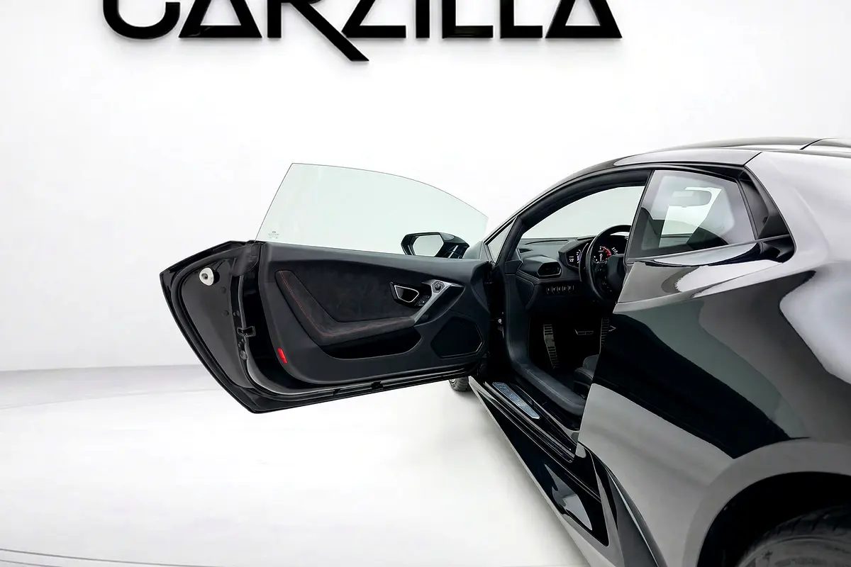 LAMBORGHINI Huracan LP 580-2 2017 - photo 7 - Import Émirats | International Cars