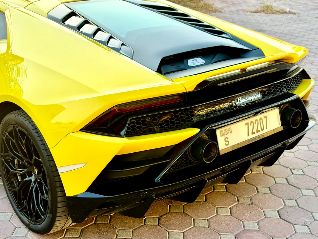 LAMBORGHINI Huracan EVO Coupe 2023 - photo 9 - Import Émirats | International Cars