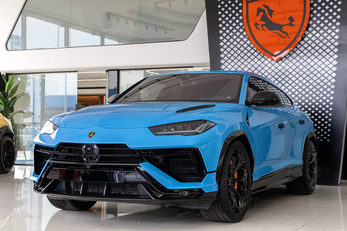 LAMBORGHINI Urus Performante 2023 - photo 3 - Import Émirats | International Cars