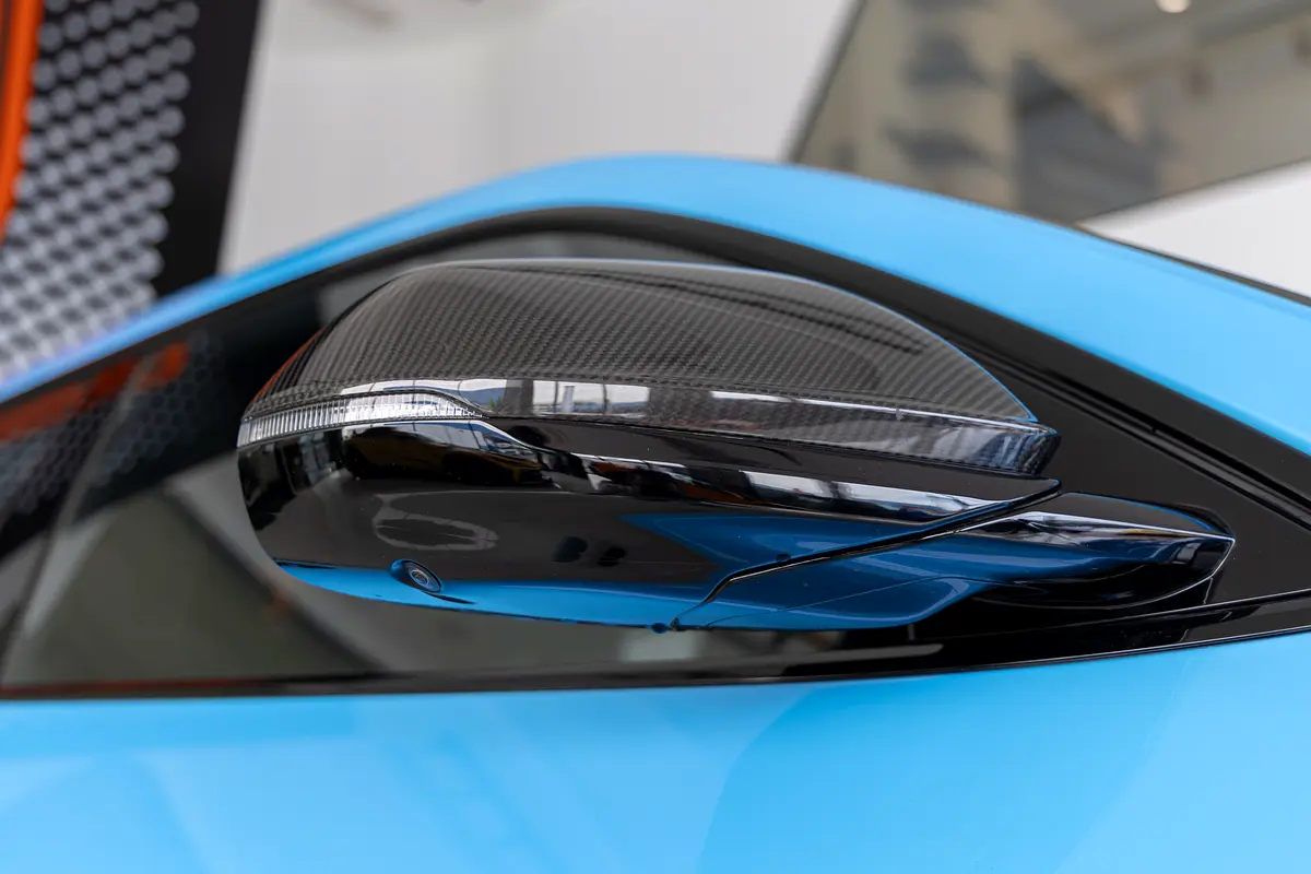 LAMBORGHINI Urus Performante 2023 - photo 9 - Import Émirats | International Cars