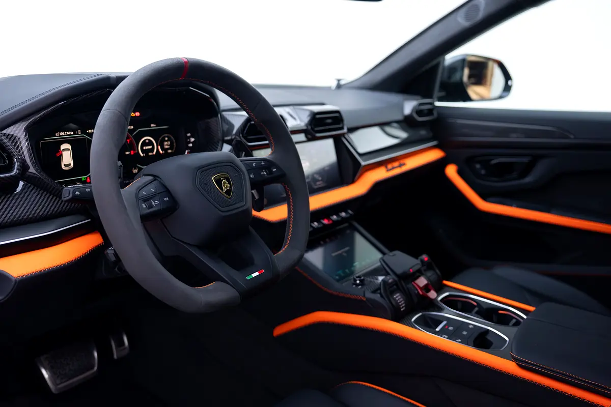 LAMBORGHINI Urus SE 2025 - photo 6 - Import Émirats | International Cars