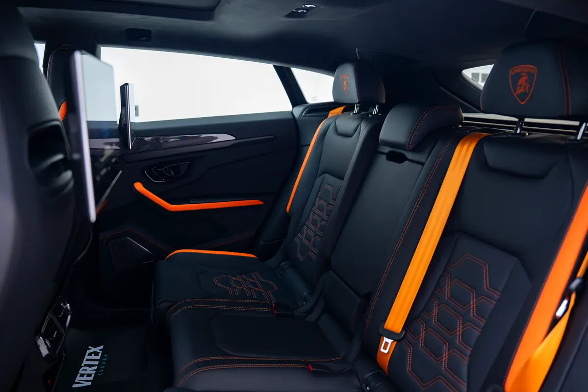 LAMBORGHINI Urus SE 2025 - photo 8 - Import Émirats | International Cars