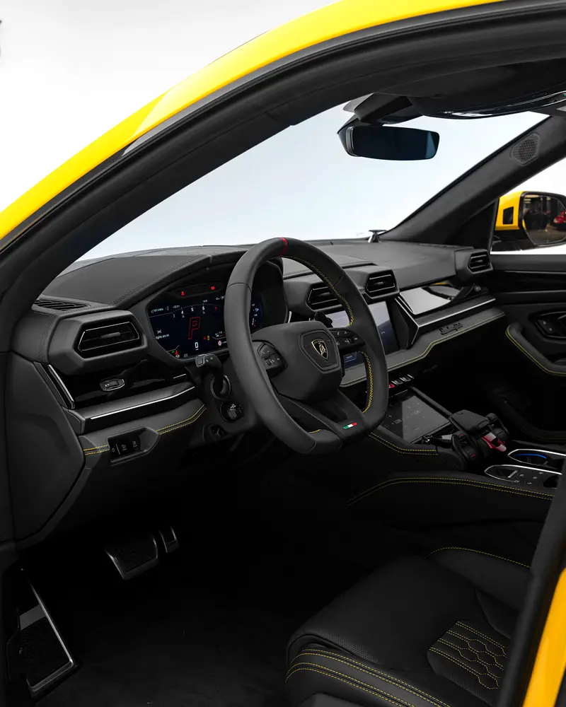 LAMBORGHINI Urus SE 2025 - photo 12 - Import Émirats | International Cars