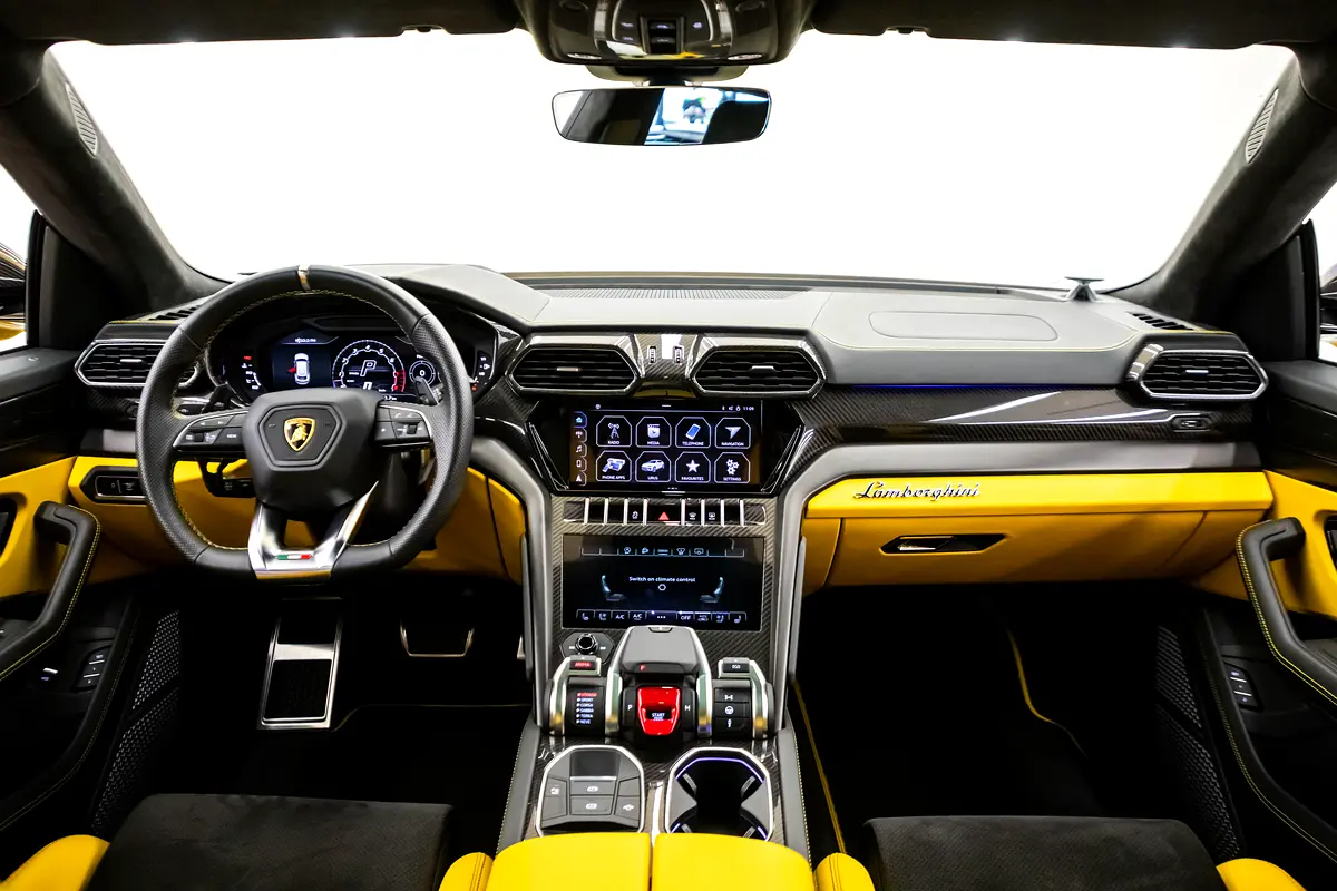 LAMBORGHINI Urus Pearl Capsule 2022 - photo 10 - Import Émirats | International Cars