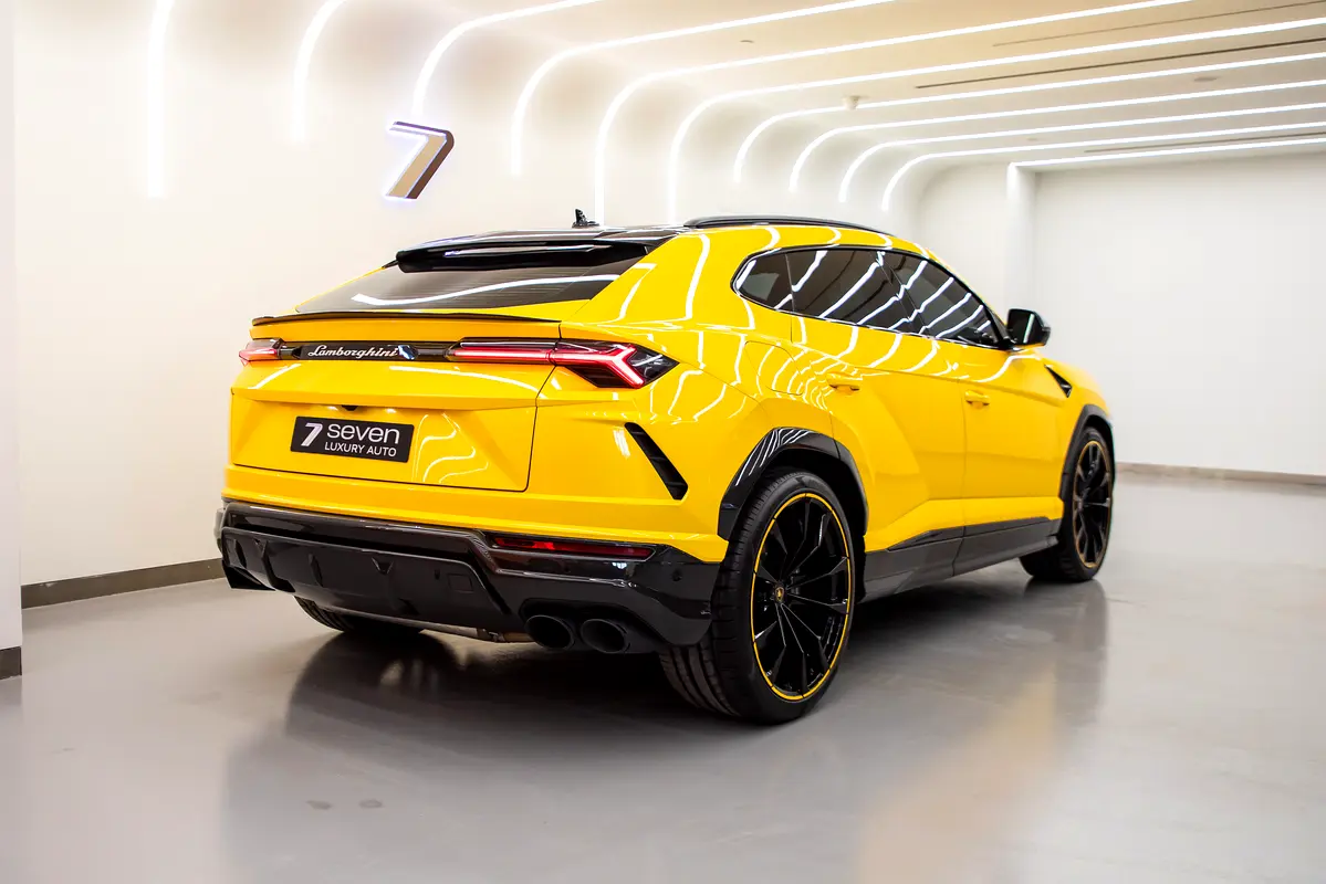 LAMBORGHINI Urus Pearl Capsule 2022 - photo 6 - Import Émirats | International Cars