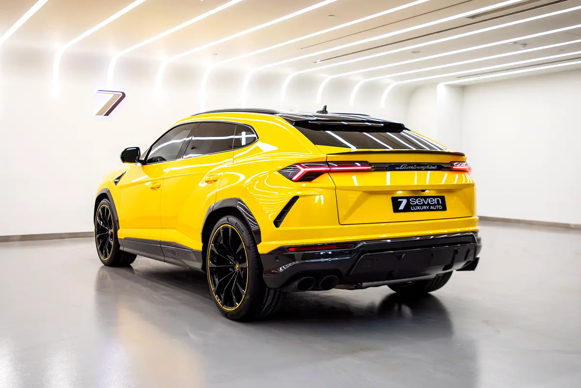 LAMBORGHINI Urus Pearl Capsule 2022 - photo 7 - Import Émirats | International Cars