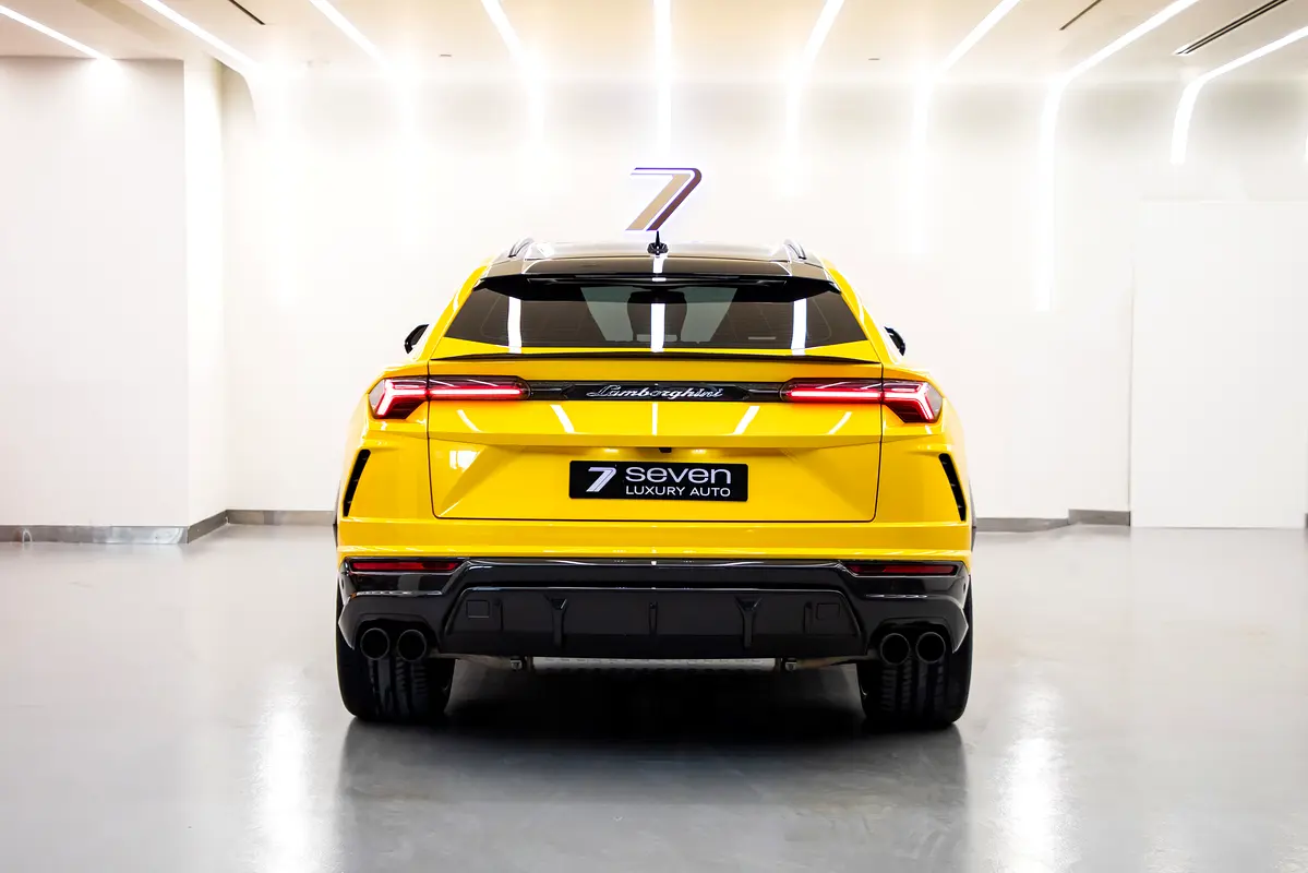 LAMBORGHINI Urus Pearl Capsule 2022 - photo 9 - Import Émirats | International Cars