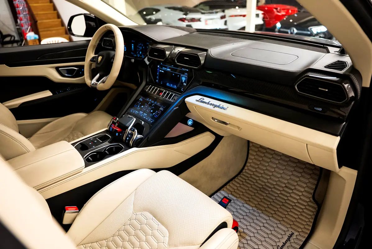 LAMBORGHINI Urus Standard 2022 - photo 9 - Import Émirats | International Cars