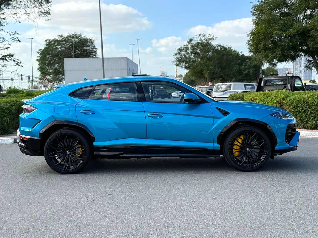LAMBORGHINI Urus SE 2025 - photo 11 - Import Émirats | International Cars