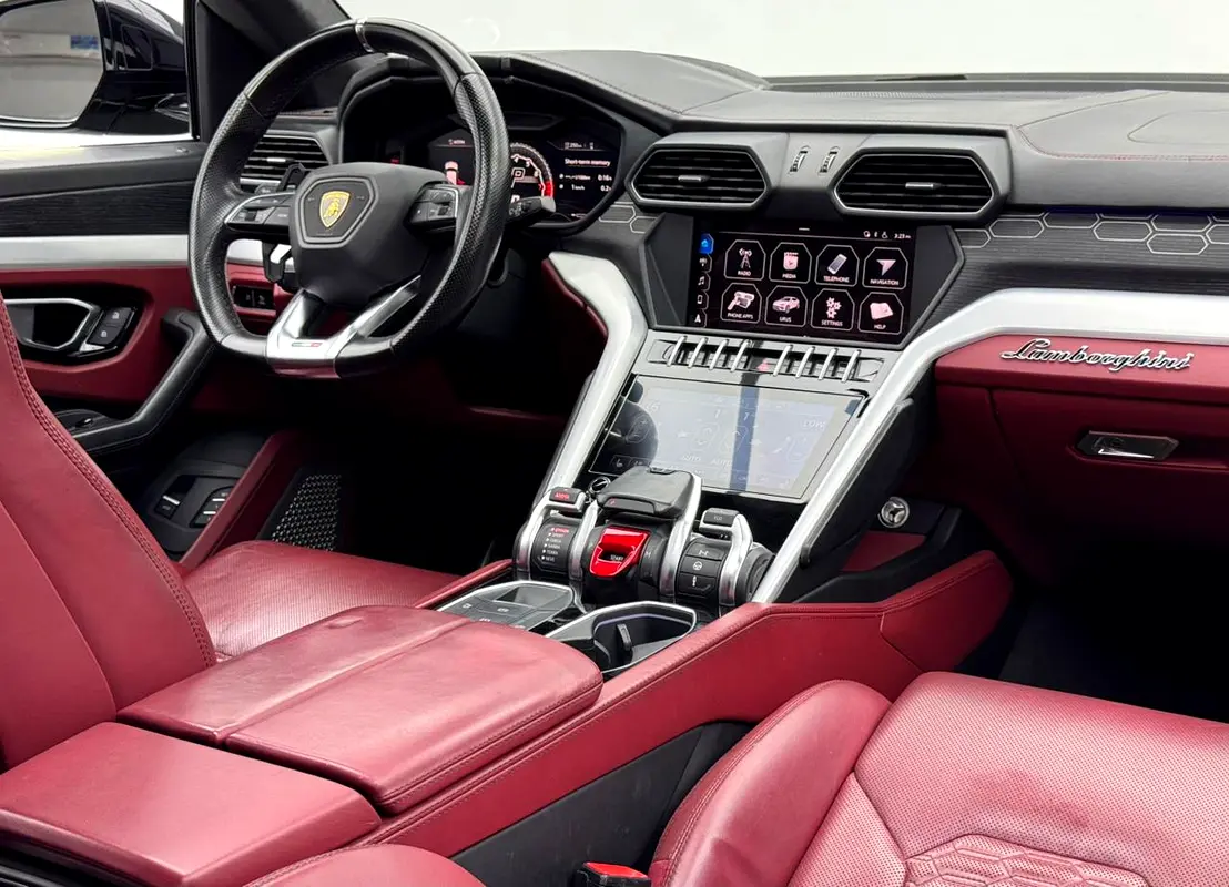 LAMBORGHINI Urus Standard 2019 - photo 11 - Import Émirats | International Cars