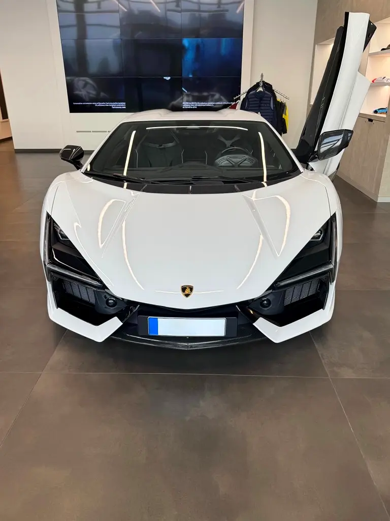 LAMBORGHINI Revuelto Other 2024