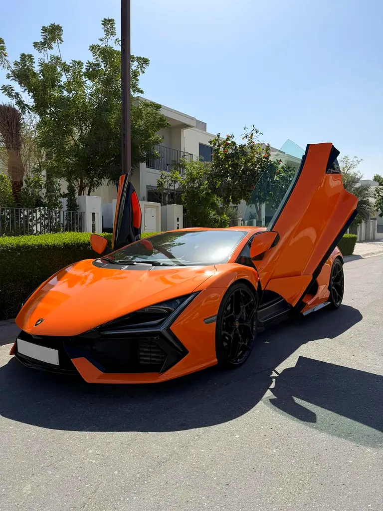 LAMBORGHINI Revuelto Other 2024 - photo 3 - Import Émirats | International Cars