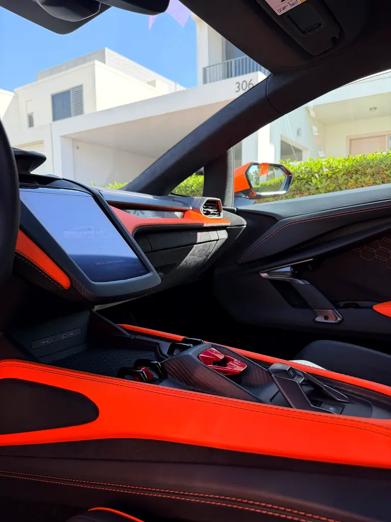 LAMBORGHINI Revuelto Other 2024 - photo 6 - Import Émirats | International Cars