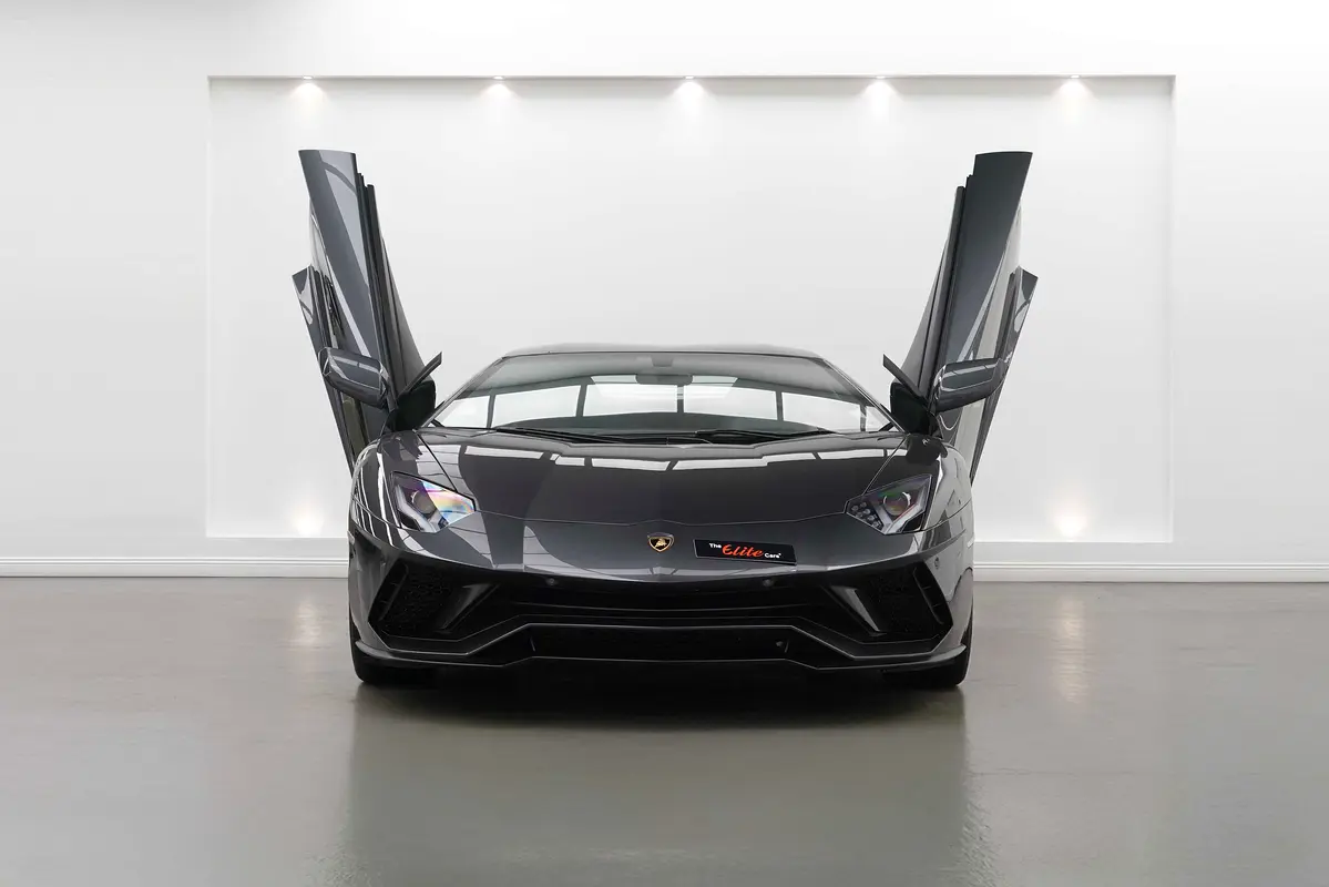 LAMBORGHINI Aventador S Coupe 2018 - photo 5 - Import Émirats | International Cars