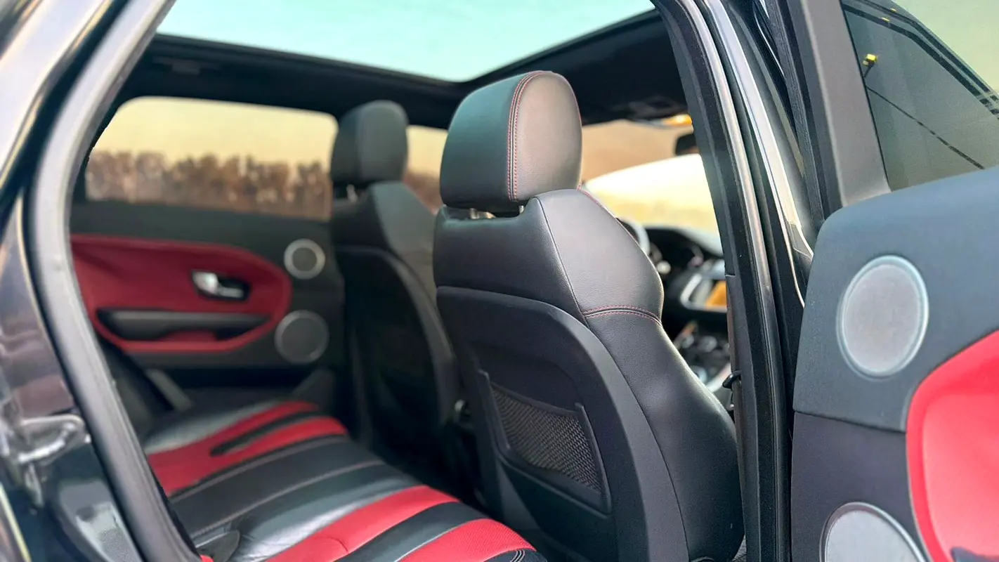 LAND ROVER Range Rover Evoque Dynamic HSE 2013 - photo 10 - Import Émirats | International Cars