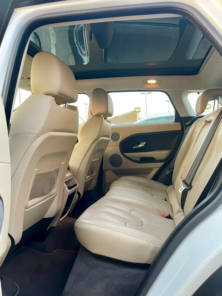 LAND ROVER Range Rover Evoque PURE 2015 - photo 12 - Import Émirats | International Cars