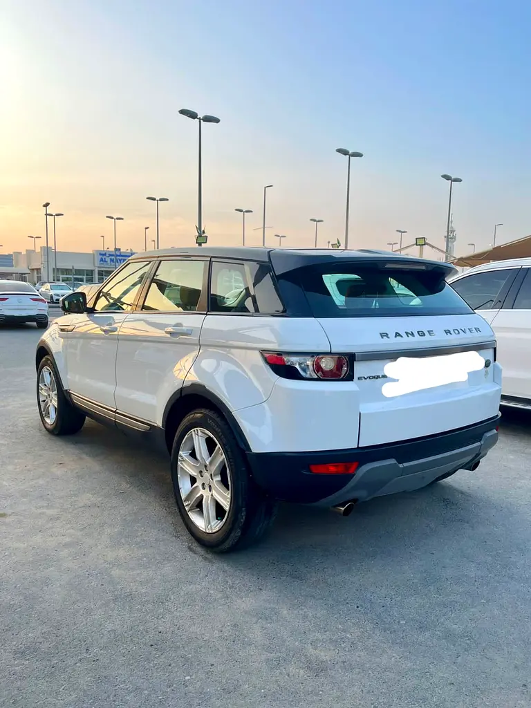 LAND ROVER Range Rover Evoque PURE 2015 - photo 9 - Import Émirats | International Cars