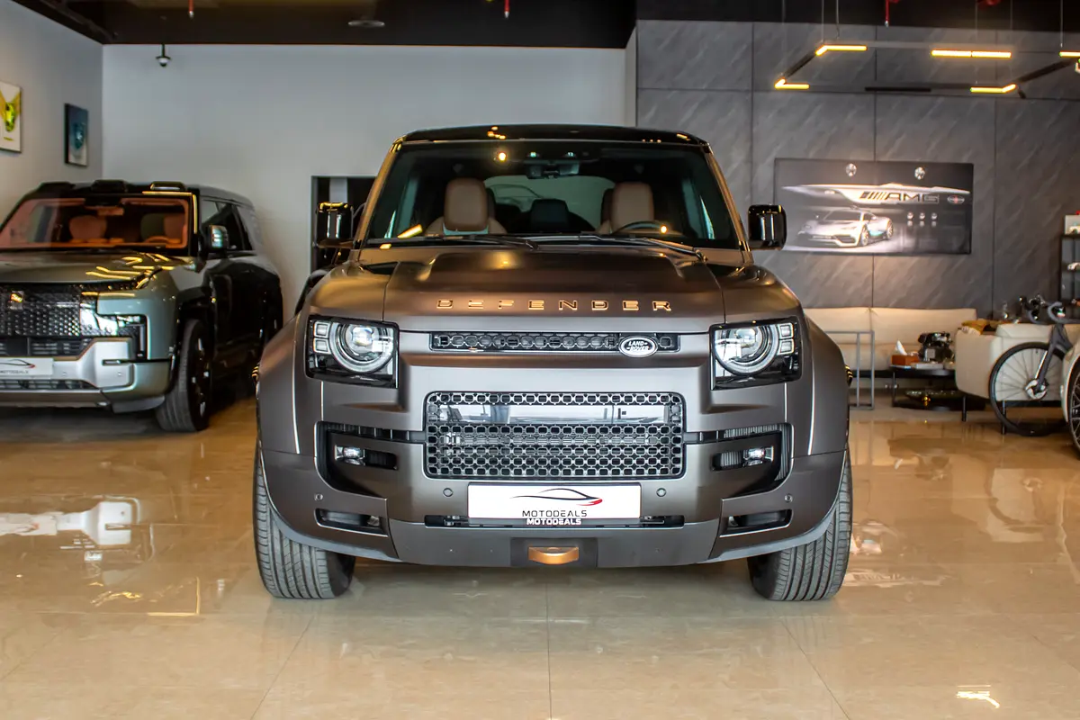 LAND ROVER Defender 110 Octa 2025 - photo 2 - Import Émirats | International Cars