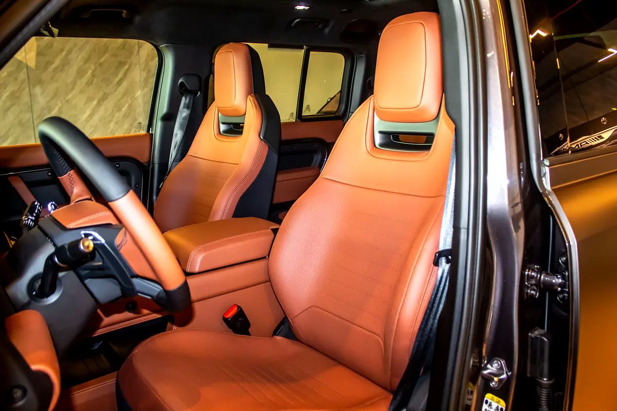 LAND ROVER Defender 110 Octa 2025 - photo 5 - Import Émirats | International Cars