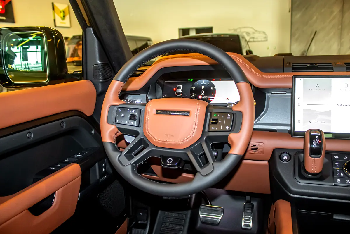 LAND ROVER Defender 110 Octa 2025 - photo 7 - Import Émirats | International Cars