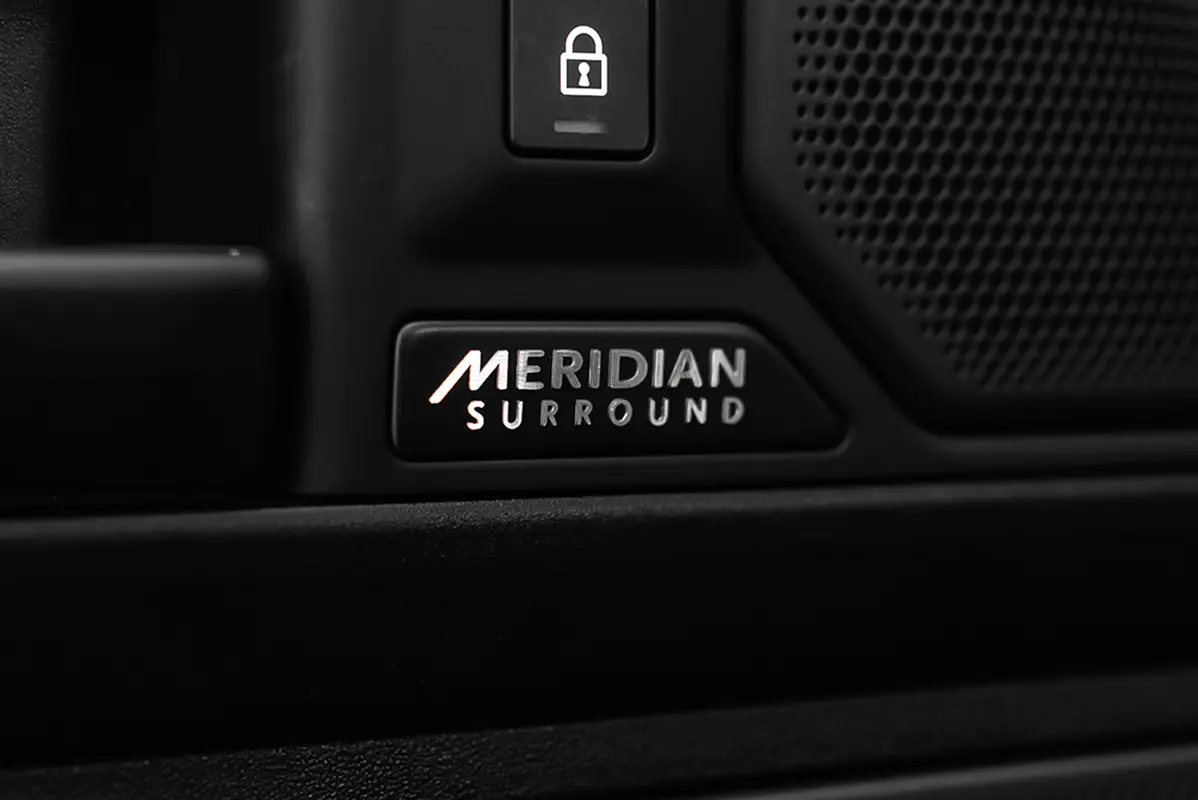 LAND ROVER Defender Octa (P635) 2025 - photo 10 - Import Émirats | International Cars