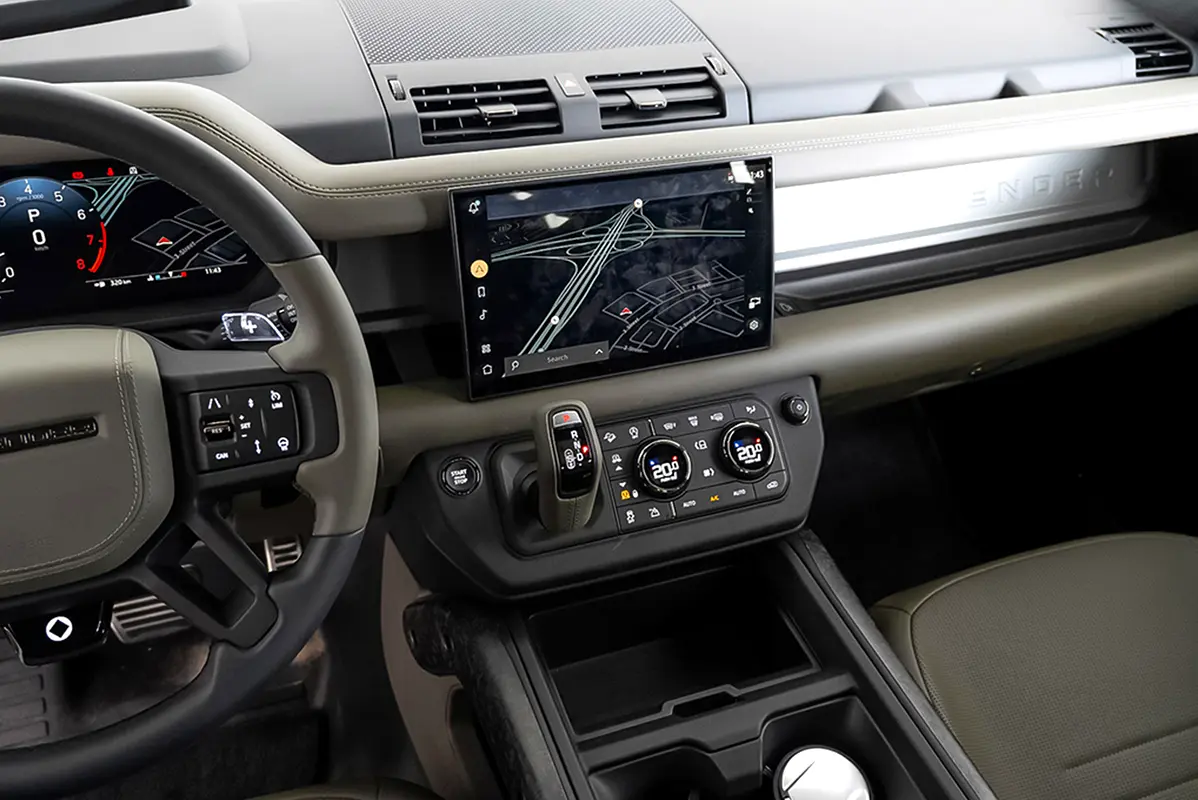 LAND ROVER Defender Octa (P635) 2025 - photo 9 - Import Émirats | International Cars