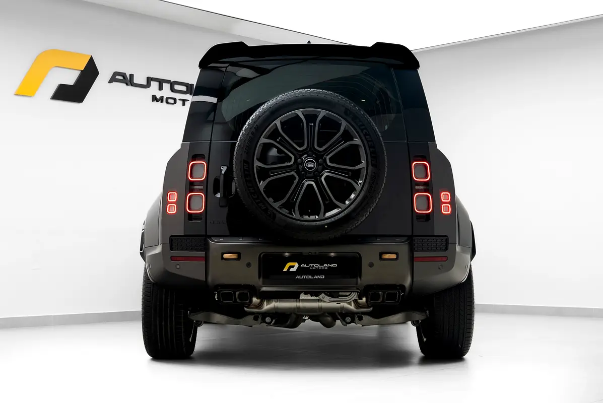 LAND ROVER Defender 110 Octa 2025 - photo 4 - Import Émirats | International Cars