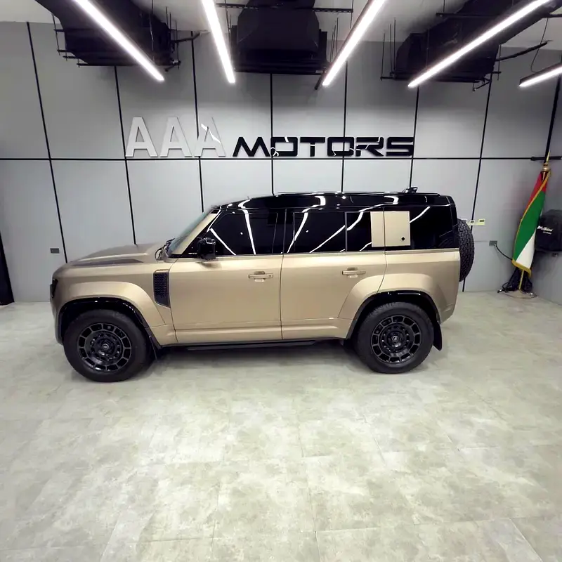 LAND ROVER Defender Octa (P635) 2025 - photo 12 - Import Émirats | International Cars
