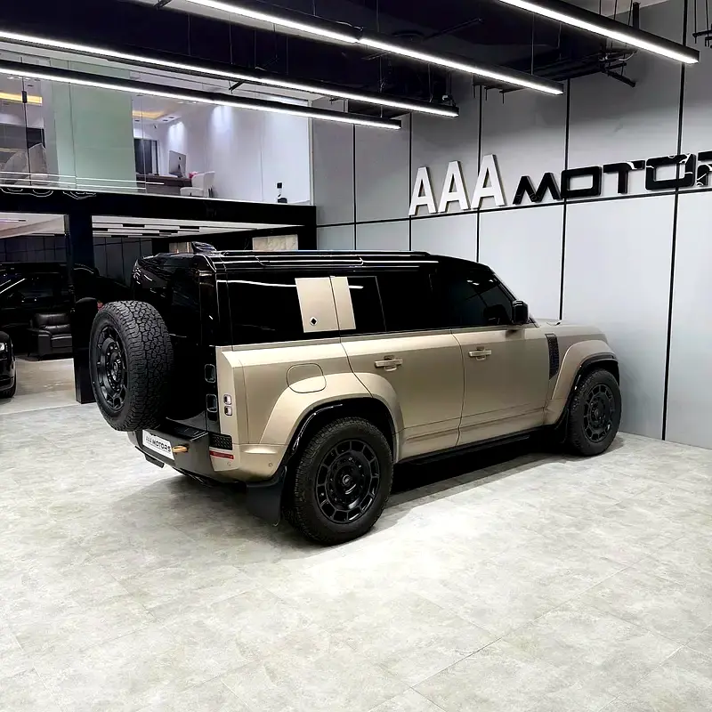 LAND ROVER Defender Octa (P635) 2025 - photo 5 - Import Émirats | International Cars