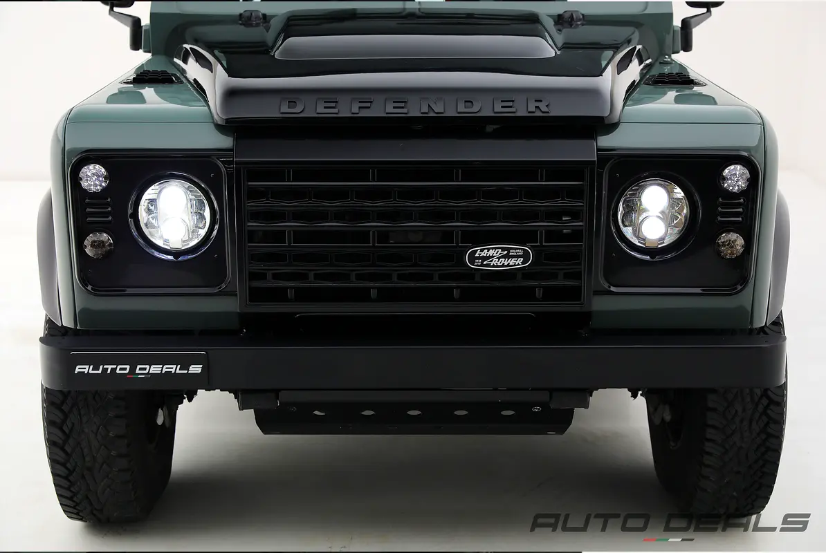 LAND ROVER Defender 90 2016 - photo 6 - Import Émirats | International Cars