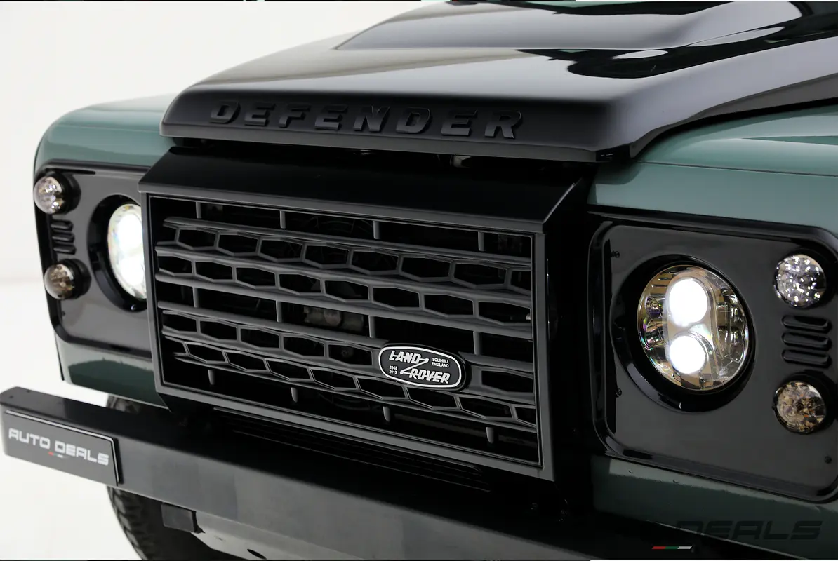 LAND ROVER Defender 90 2016 - photo 7 - Import Émirats | International Cars